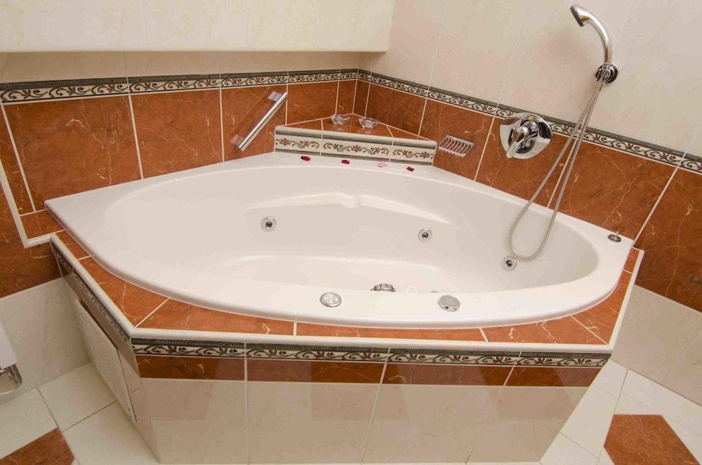 וינה Hotel Cryston מראה חיצוני תמונה