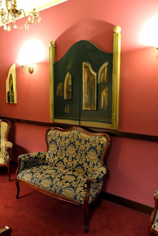 וינה Hotel Cryston מראה חיצוני תמונה