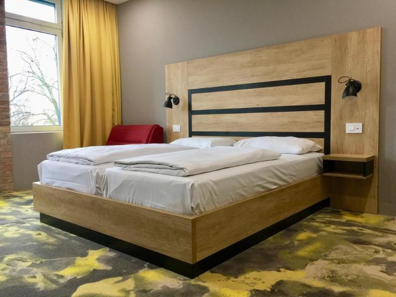 וינה Hotel Cryston מראה חיצוני תמונה