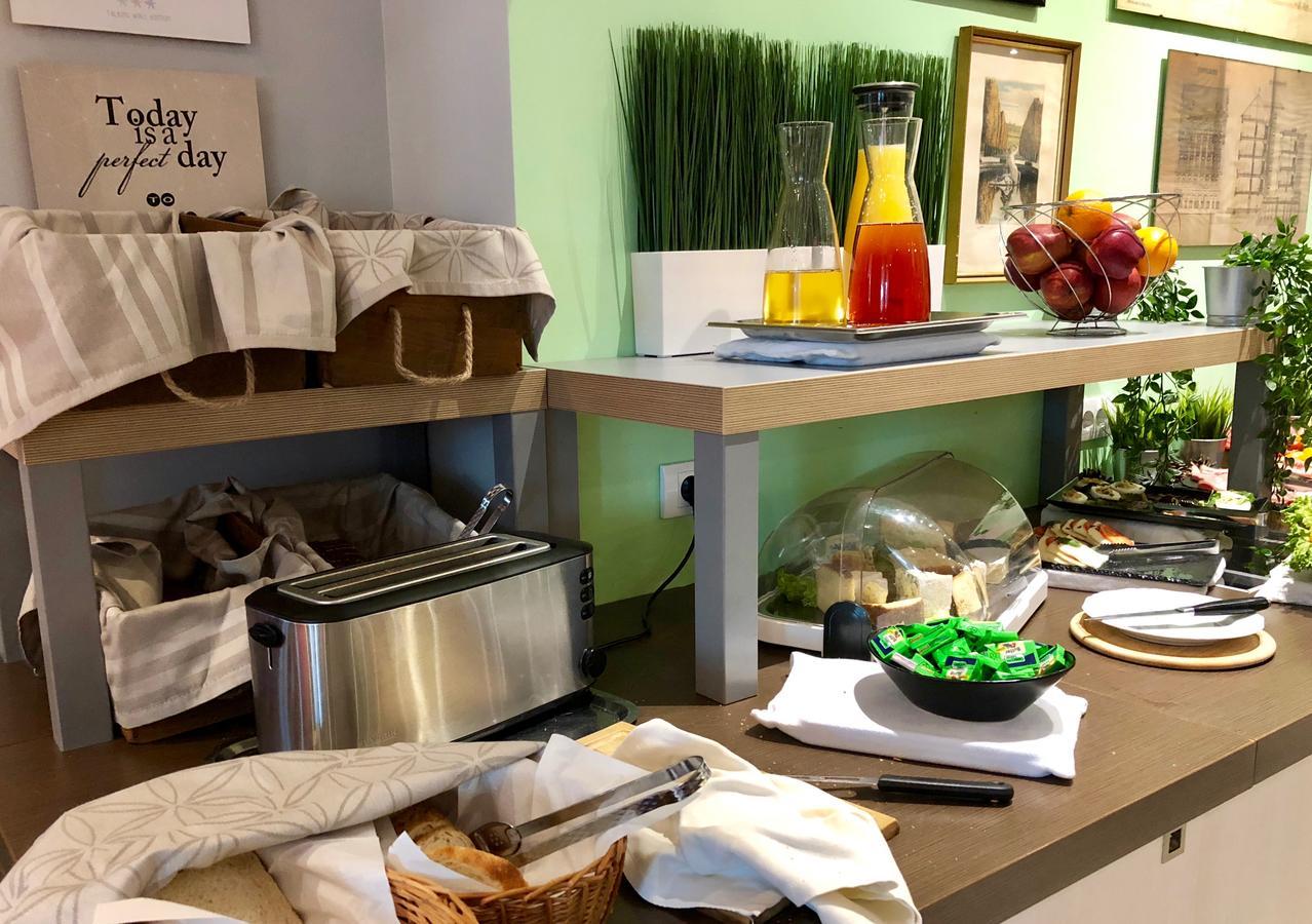 וינה Hotel Cryston מראה חיצוני תמונה
