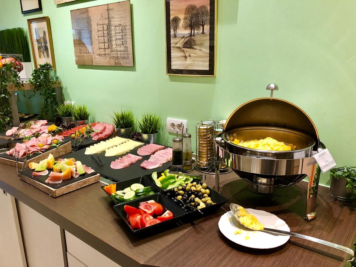 וינה Hotel Cryston מראה חיצוני תמונה