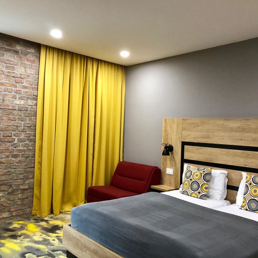 וינה Hotel Cryston מראה חיצוני תמונה